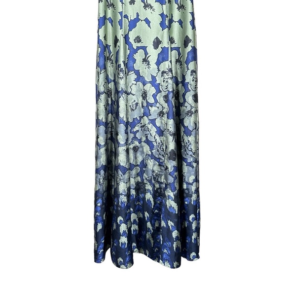 BANANA REPUBLIC Silky Floral Contrast Stitch Maxi Dress - Picture 6 of 14